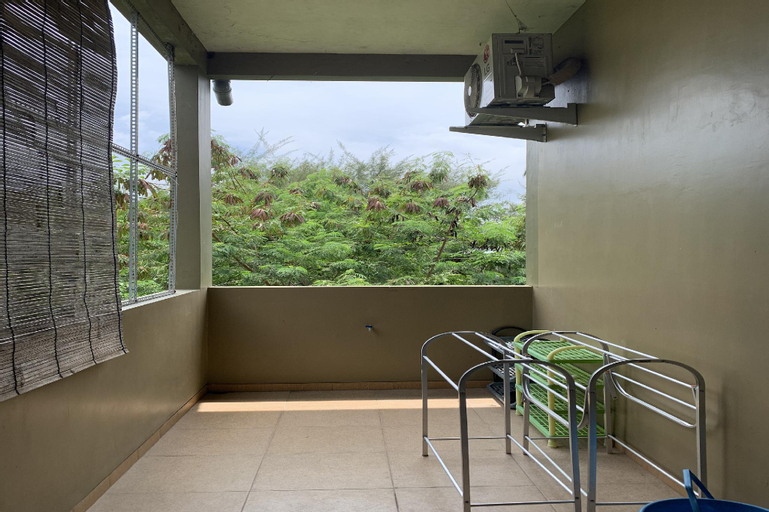 Exterior & Views 28
