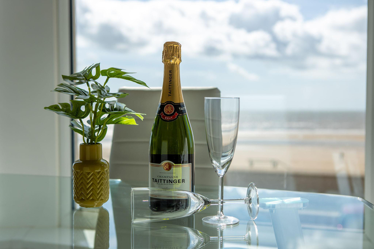 Food & Drinks, Highcliffe by Sasco Apartments, Blackpool