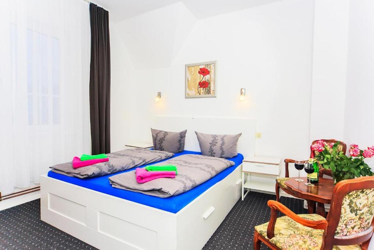Bedroom 2, Hotel Aakania Braunlage, Goslar