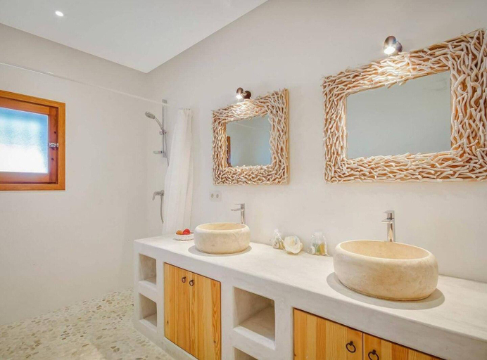 Bathroom 4, Villa Can Sunyer Pool & sea views 5' airport Ibiza, Baleares