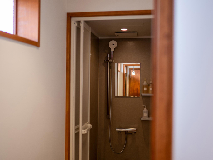 Bathroom 2, Setouchi Hideaway, Onomichi