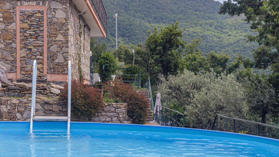 Sport & Beauty 2, Entire Villa with pool in Recco Cinque Terre, Genova