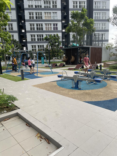 Has Hills Residence -WHOLE CONDO &POOL ISLAM ONLY, Hulu Langat