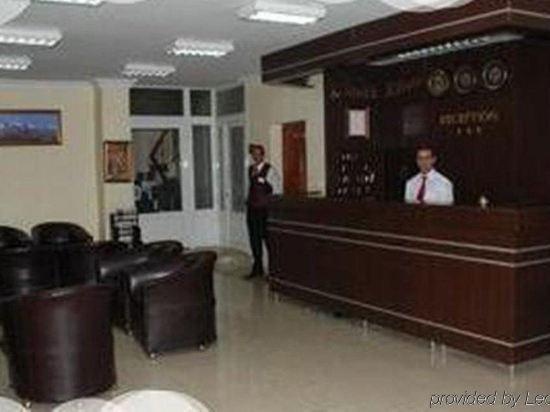 Others 3, Hotel Sahiner, Merkez