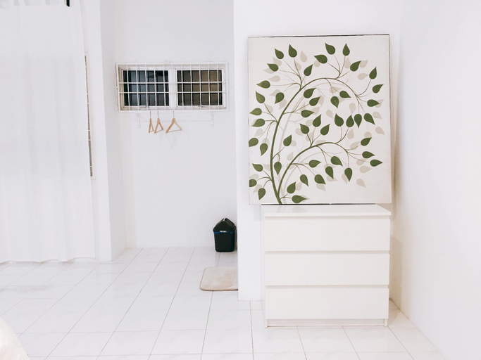 Others 3, Haus 22 (King Bed for 2 with Private Bathroom), Central Seberang Perai