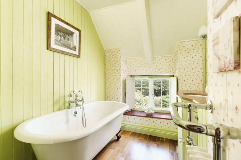 Bathroom 3, Windy Ridge - 5 Bedroom Holiday Home - Oxwich, Swansea