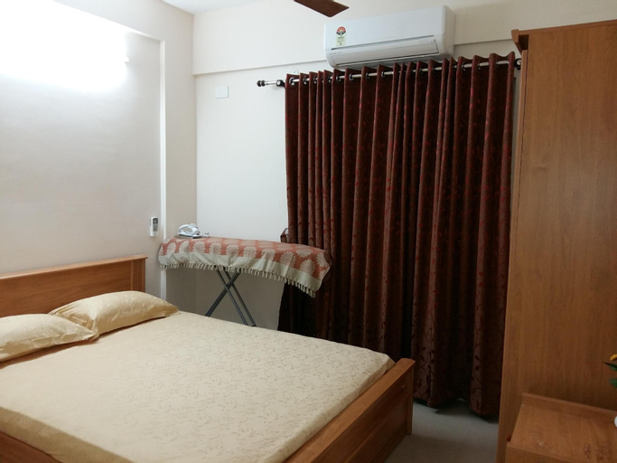 Fullly Furnished Two BHK A/c Luxury Apartment, Ernakulam