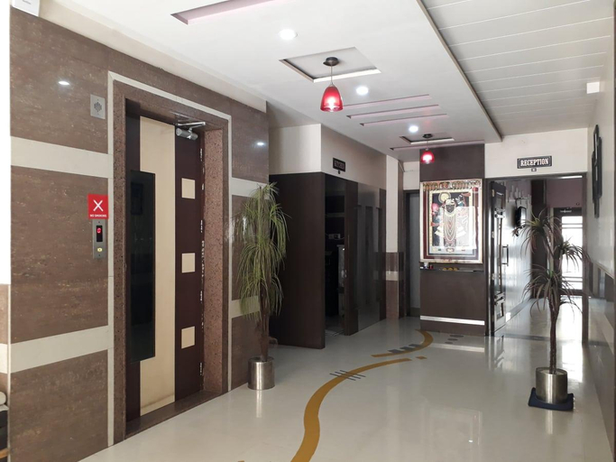 Others 3, Hotel Raviraj Palace, Rajkot