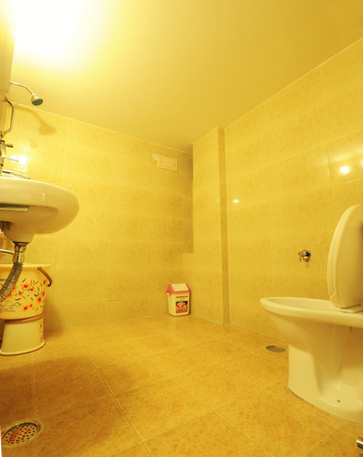 Bathroom 3, Hotel Hkj Residency, Amritsar