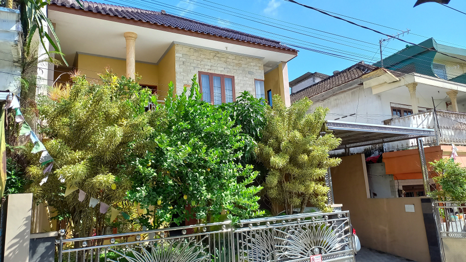 Exterior & Views 2, Villa Family Mustikasari Batu, Malang
