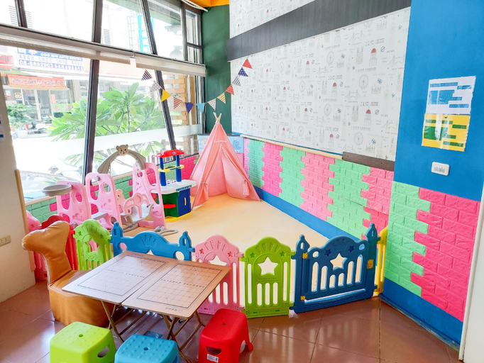 Others 3, Castle B & B, Pingtung