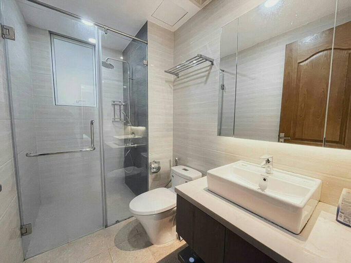 Bathroom 3, Sunrise City View 33, District 7