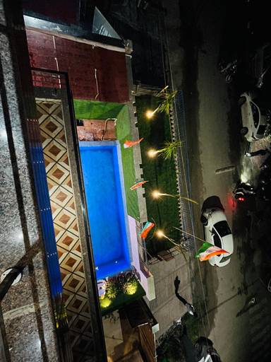 Others 2, House of Budapest, Gautam Buddha Nagar