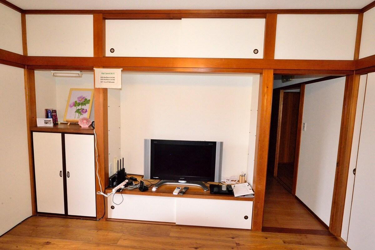 Others 5, Izu Coastal Retreat! Ocean view with easy access!, Itō