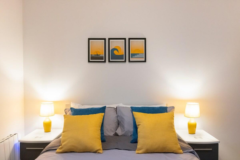 Others 4, New central seafront apartment- stunning sea views, Ceredigion