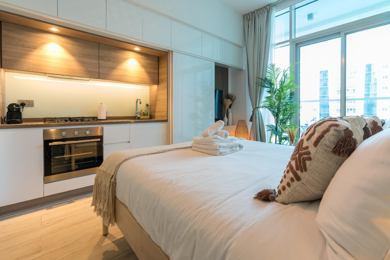 Others 4, Stunning studio with Balcony with Marina view, Dubai