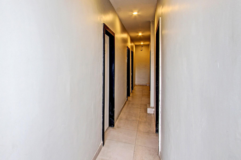 Others 5, OYO 91819 Larich Guest House, Batang