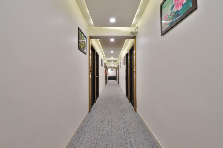 Others 3, Hotel Red Rose, Ahmadabad