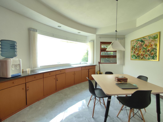 Others 5, Villa Batu DeJaview, Malang