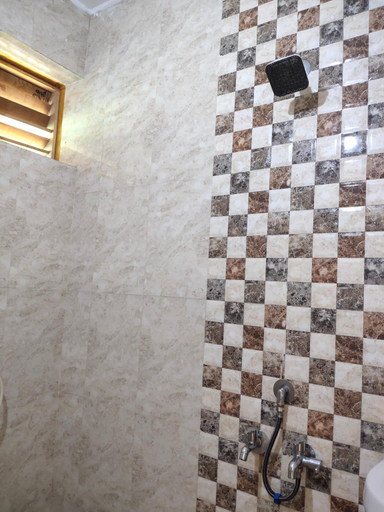 Bathroom 2, Romeo's Guest House Baga, North Goa