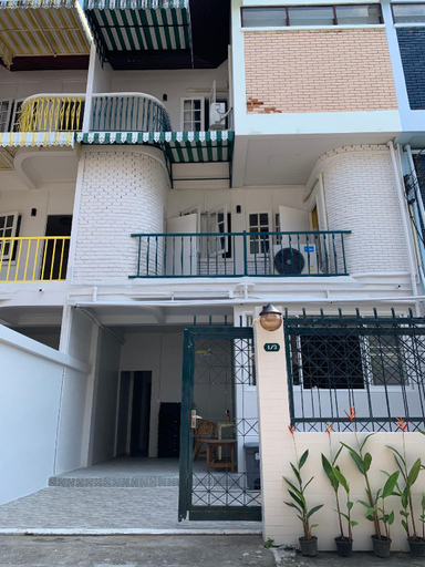 Others 5, Float family house, Muang Chiang Mai