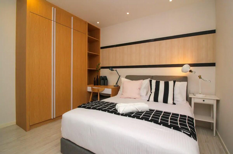 Emperor Suite . Suasana @ 2BR 4Pax near CIQ, Johor Bahru