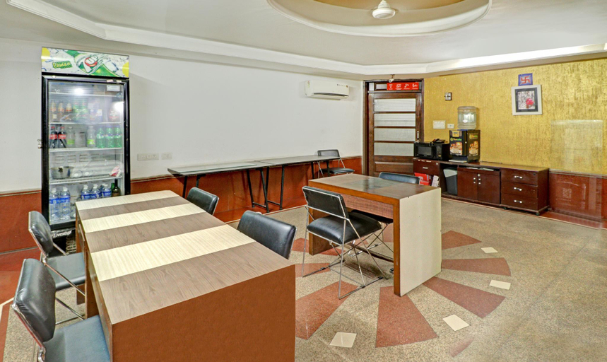 Food & Drinks 5, Treebo Sky 5, Panchkula