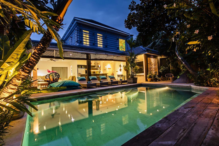 Trendy 4 Bedroom Villa   in Superior Location, Badung