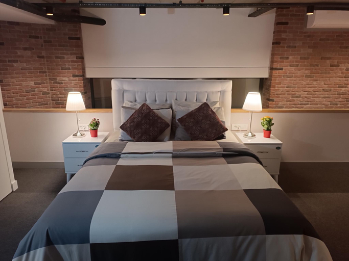 Bedroom 2, Modern and Clean apartment in Taksim, Beyoğlu