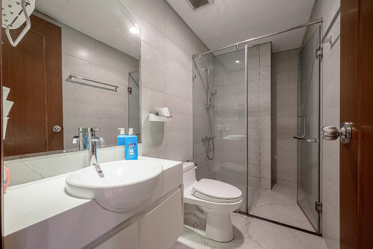 Bathroom, Vinhomes central park, 1 br, spacious apartment, Ho Chi Minh City