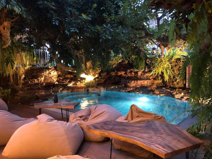 Luxury Pool Villa 3 Bedroom 2 Jacuzzi  Pool Table, Mueang Krabi