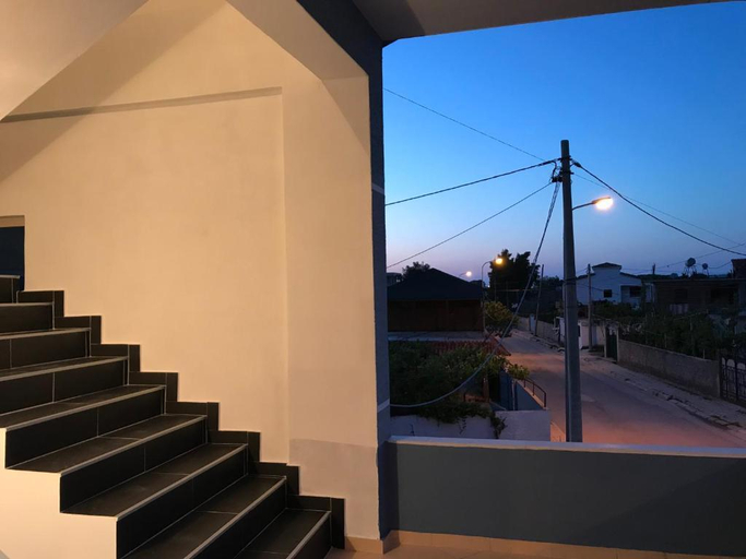 Others, Kristeo, Vlorës