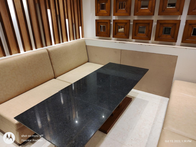 Others 4, Hotel Samrat, Jhansi