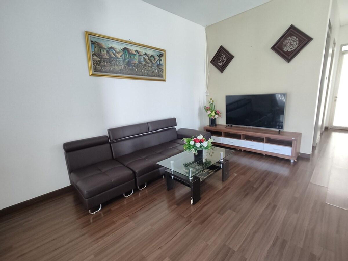 Others 5, Villa di Kota Padang, Family Only, Swimming Pool, Padang