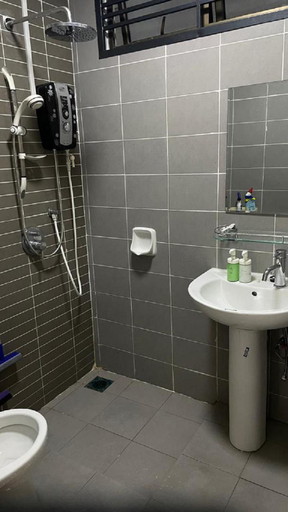 Bathroom 4, Mount Austin Lake View Comfy Staycation, Johor Bahru