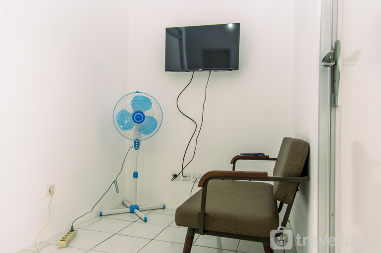 Comfort 2BR at Menara Kebon Jeruk Apt By Travelio, Jakarta Barat