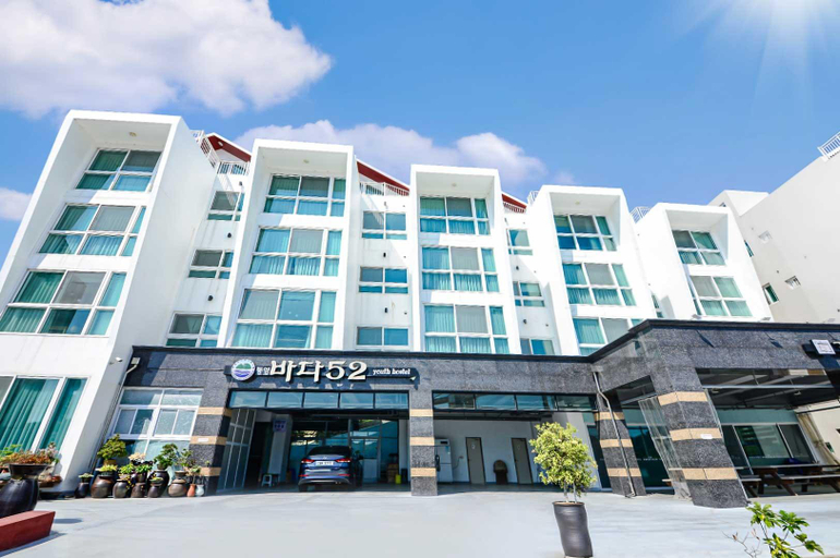 Others 5, Bada 52 SPA Pension, Tongyeong