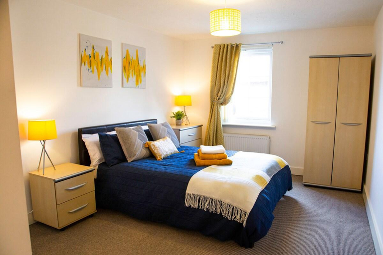 Others 3, Executive 2 Bed Flat in Stockton Heath, Warrington