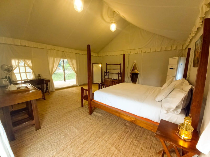 Bedroom, Umaria Safari Camp Kanha , Mandla