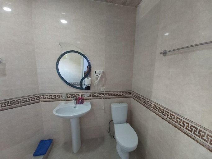 Bathroom 4, zurapalace116, Batumi