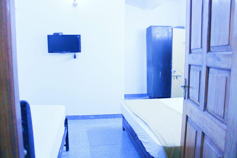 Bedroom 2, Dsouza Guest House, North Goa