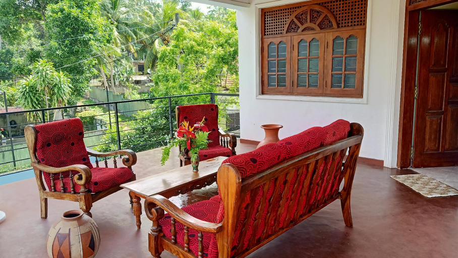 Others 5, Osh Villa, Hikkaduwa