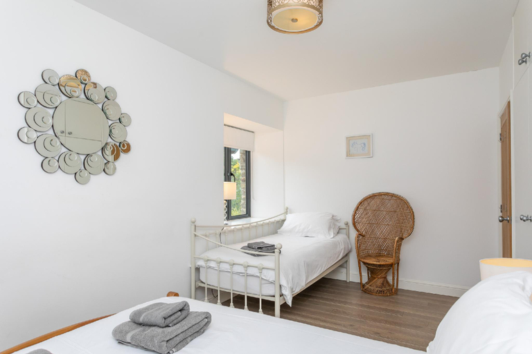 Bedroom 1, Riverbank Cottage, North Yorkshire