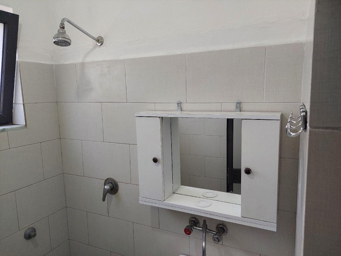 Bathroom 3, Greenvilla Park, Durrësit