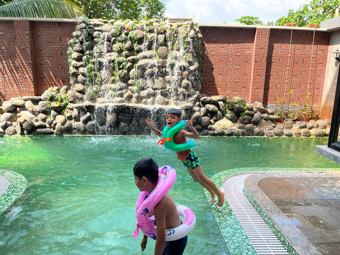 Others 5, Mermaid Farm House, Viluppuram