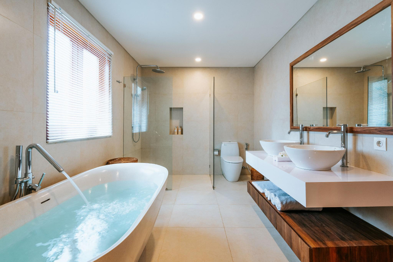 Bathroom 3, Cassandra 4 BR Private Pool Villa at Seminyak, Badung