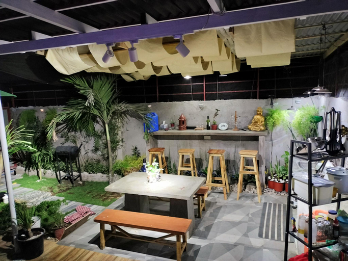 Food & Drinks, Tiny home with plunge pool, General Santos City