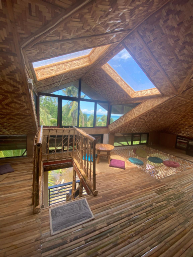 Others 4, Attic room in Beach House, Bayawan City