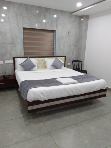 Bedroom 2, Hotel Sushmitha Inn, Warangal
