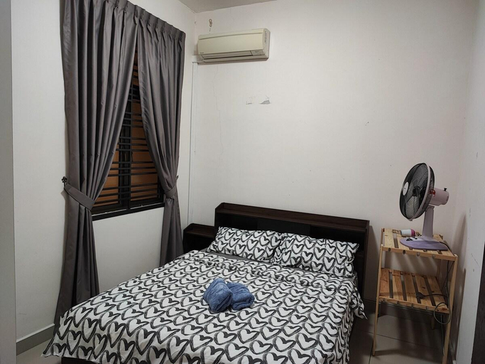 Bedroom 3, Mount Austin Lake View Comfy Staycation, Johor Bahru